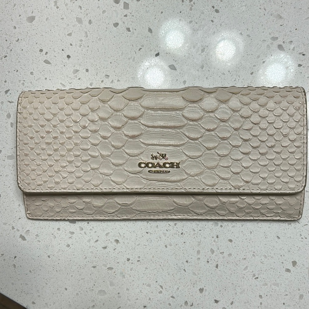 COACH “alligator” wallet